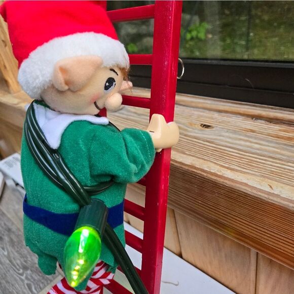 Mr. CHRISTMAS Super Climbing Elf HTF rare  climbs up and down with music lights! - Picture 10 of 13